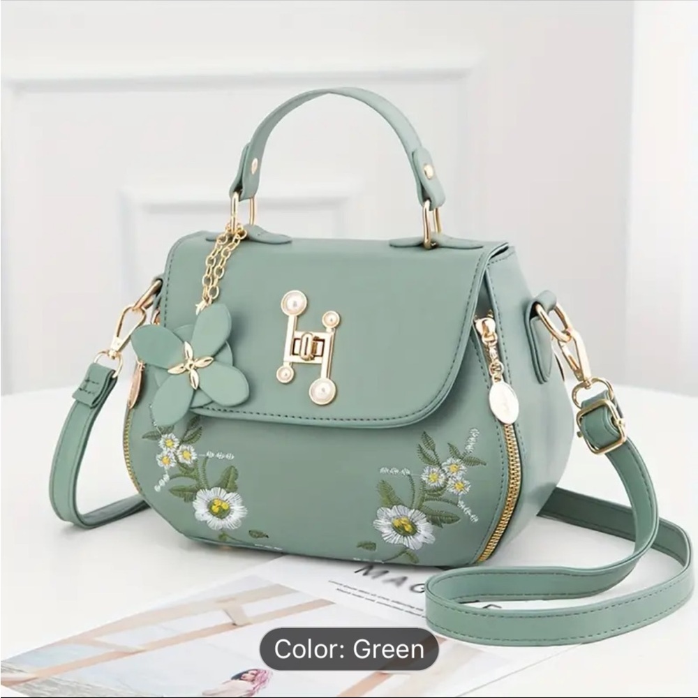 🎉HOST PICK🎉~ Green Floral Handbag 👜